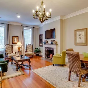201 York #3 - Homey Downtown 2 Bedroom Steps From The River Apartment